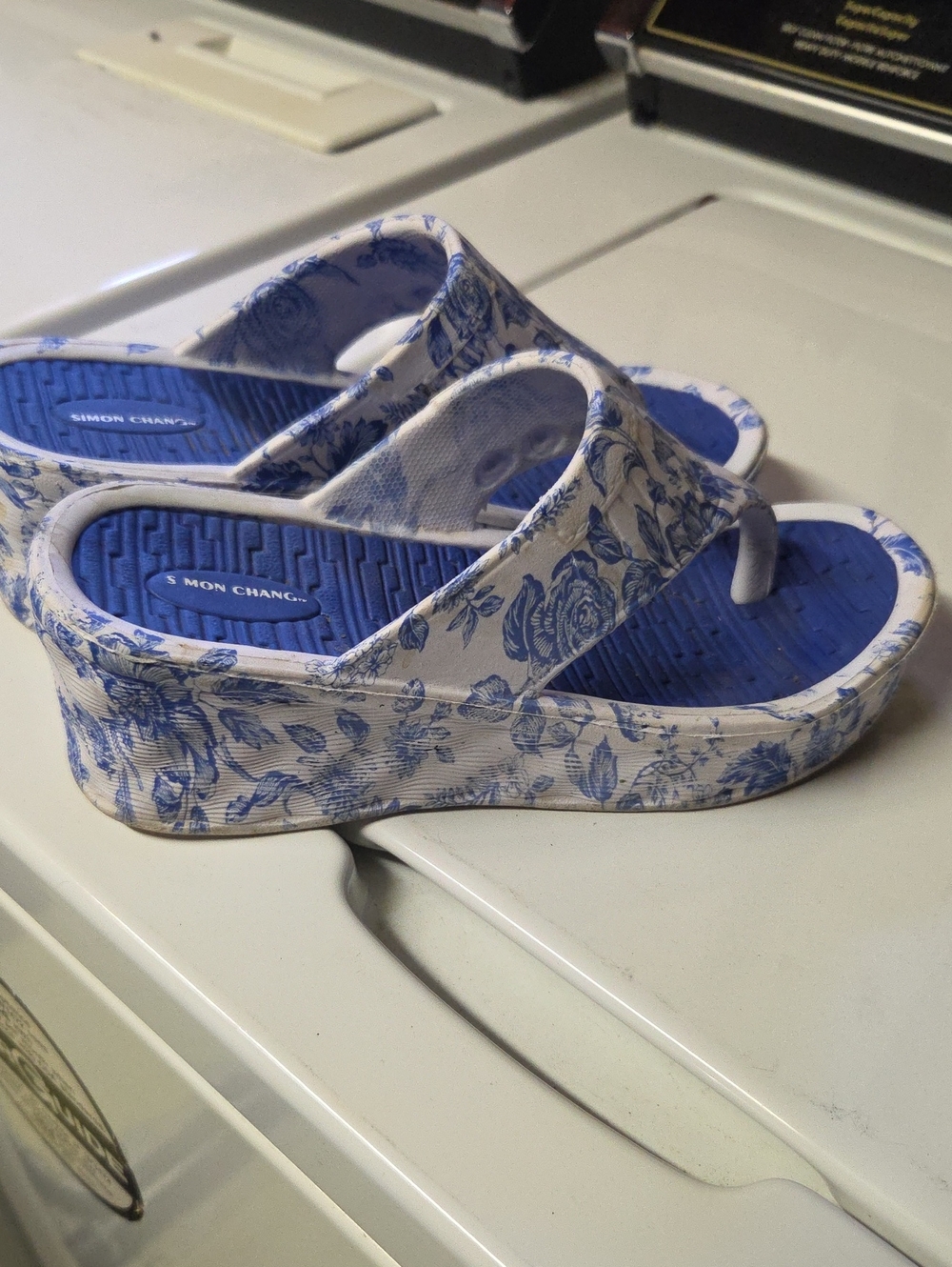 Simon Chang Blue and White Floral Platform Thong Sandals